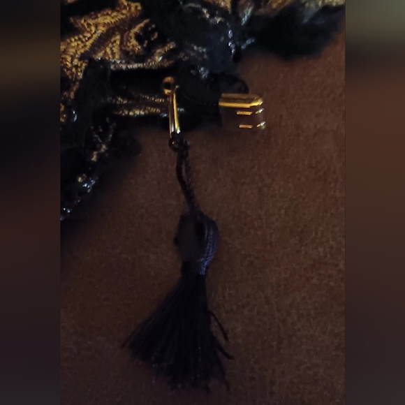 BEAUTIFUL TAPESTRY HANDBAG! NEW CONDITION! - Picture 5 of 7